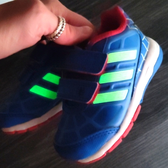 Adidas Disney Spiderman Toddler Shoes - Picture 12 of 13